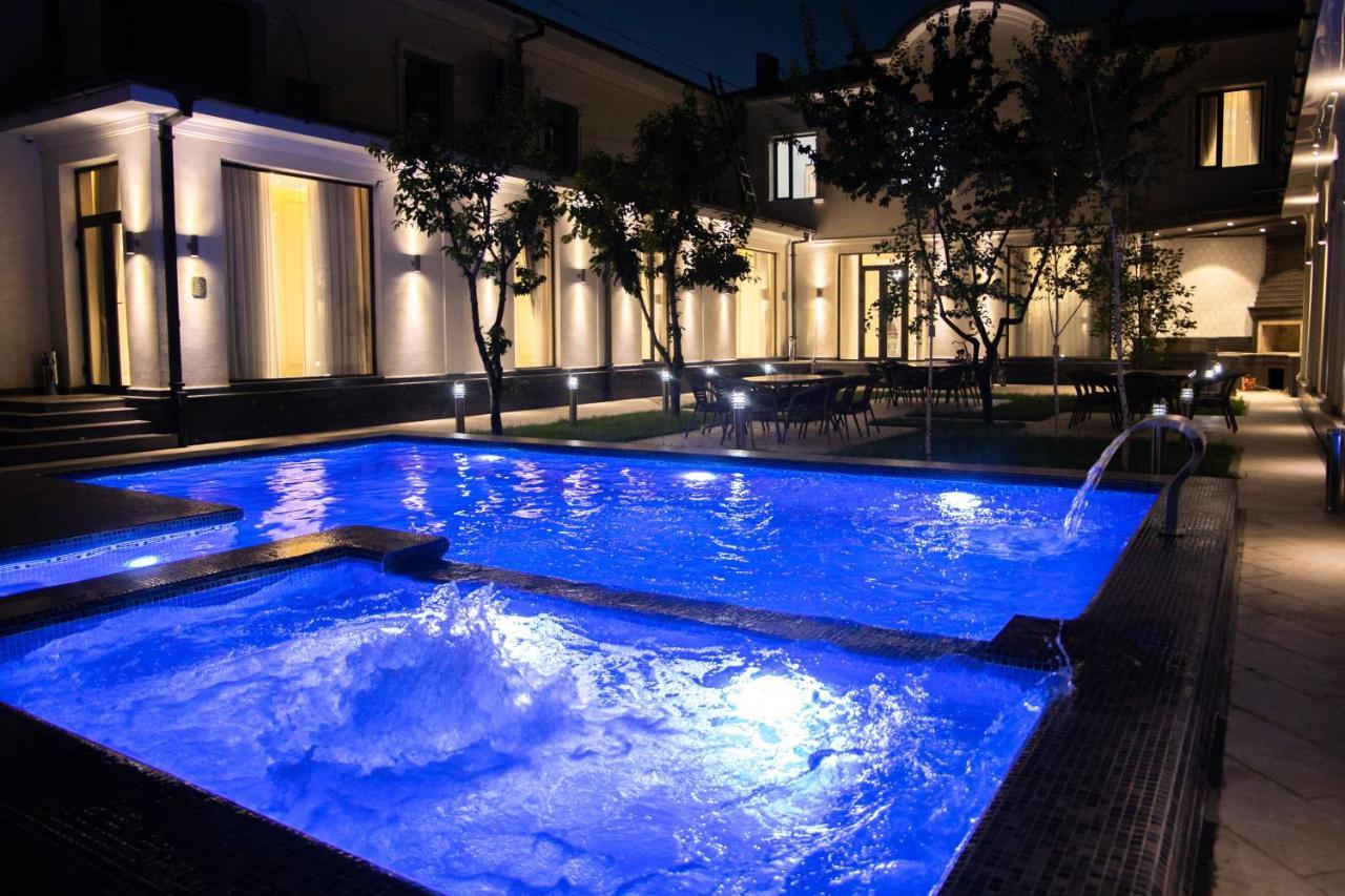 Turon Lux Hotel Самарканд Екстериор снимка