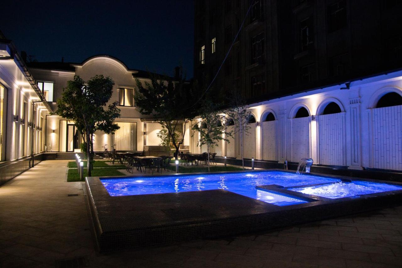Turon Lux Hotel Самарканд Екстериор снимка